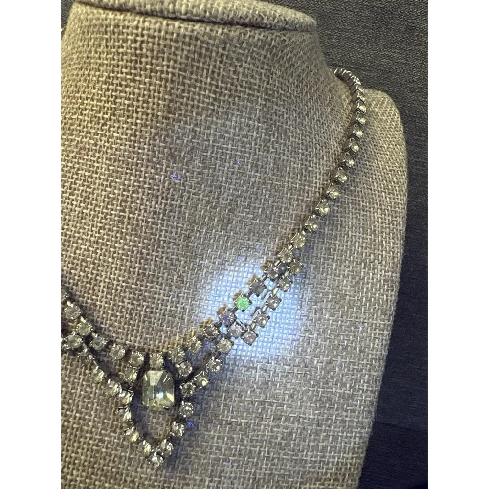 Vintage Rhinestone Clear Glowing‎ Stones Necklace Romantic Glamour